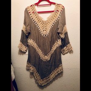 Simply Couture macramé like tunic top